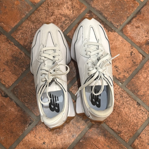 New Balancee 327 all white leather - Picture 6 of 7